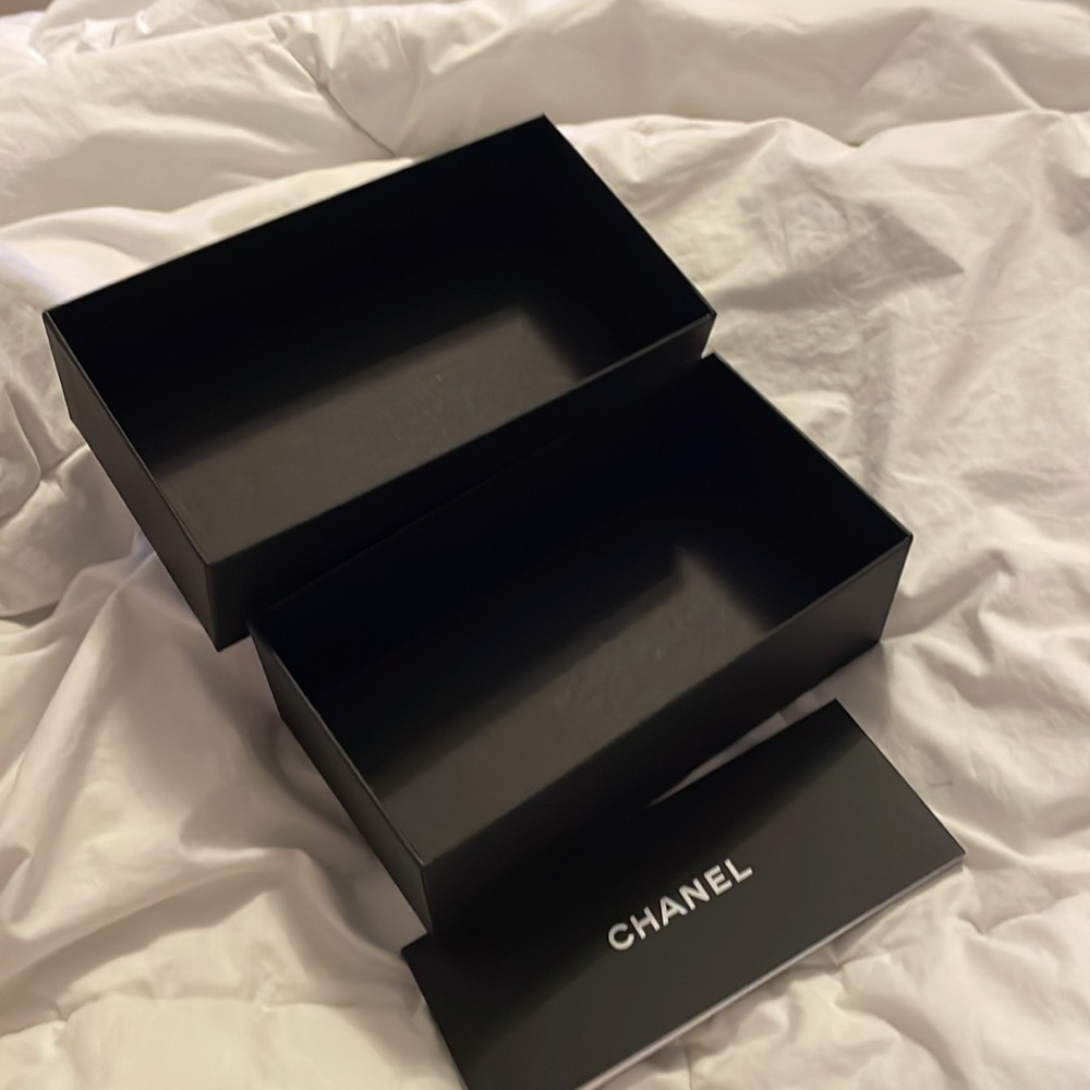 Authentic Chanel Accessories Box - Picture 4 of 5